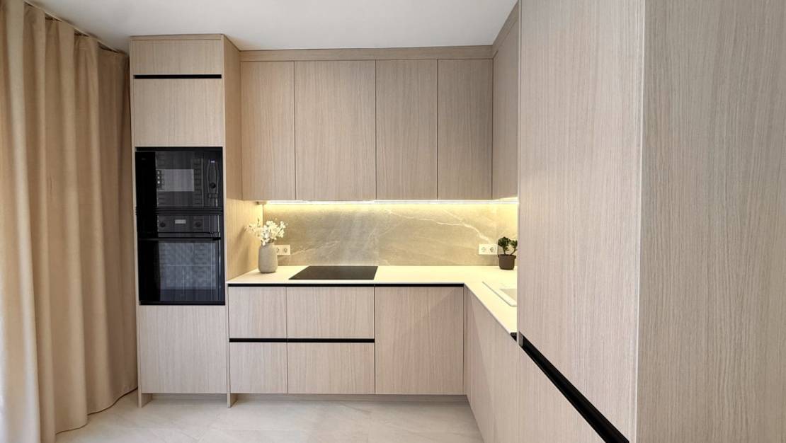 Sale - Apartment - Torrevieja - Torrevieja Centro