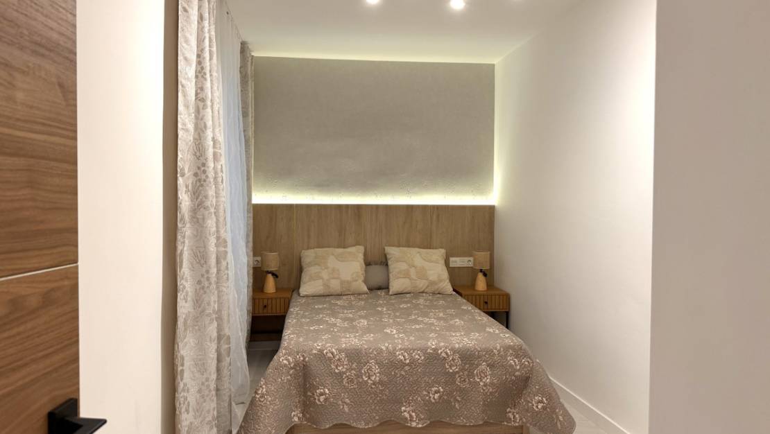 Sale - Apartment - Torrevieja - Torrevieja Centro