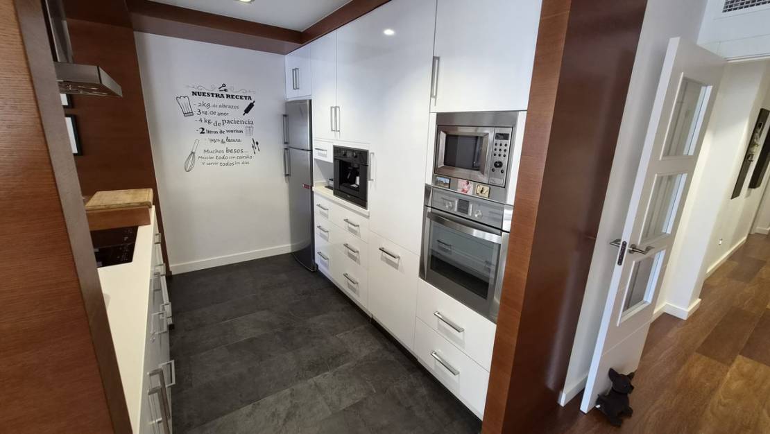 Sale - Apartment - Torrevieja - Torrevieja Centro