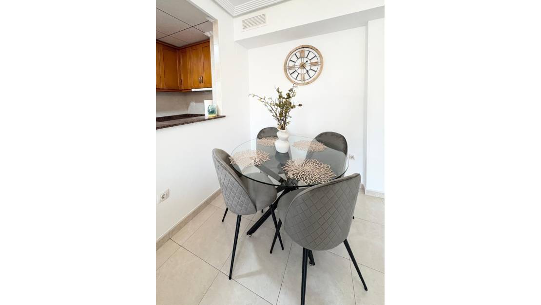 Sale - Apartment - Torrevieja - Torrevieja Centro