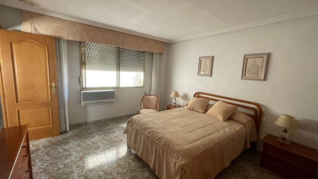 Sale - Apartment - Torrevieja - Torrevieja Centro