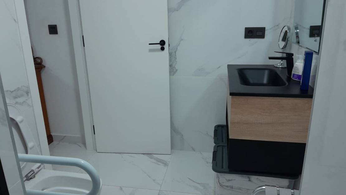 Sale - Apartment - Torrevieja - Torrevieja Centro