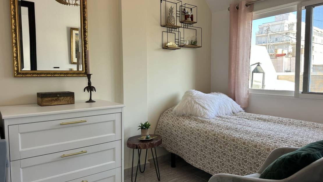 Sale - Apartment - Torrevieja - Torrevieja Centro
