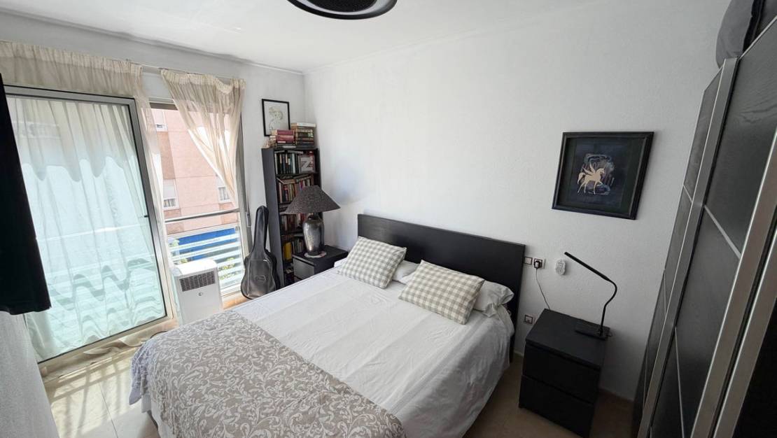Sale - Apartment - Torrevieja - Torrevieja Centro