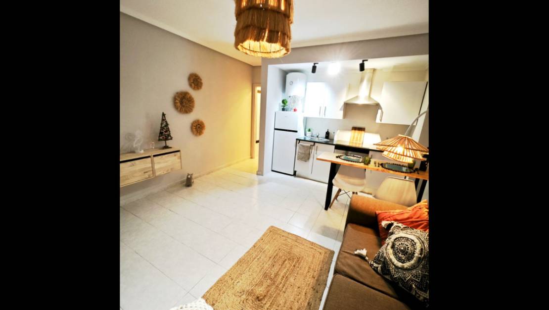 Sale - Apartment - Torrevieja - Torrevieja Centro