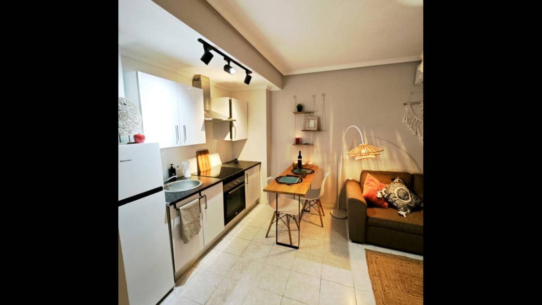 Sale - Apartment - Torrevieja - Torrevieja Centro