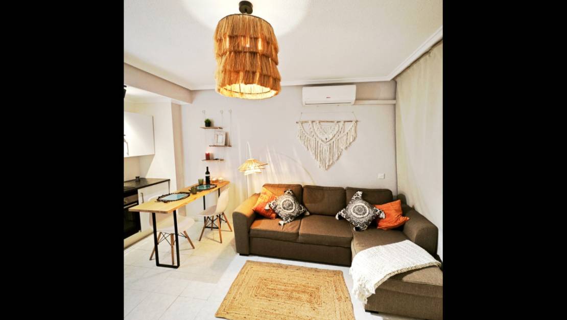 Sale - Apartment - Torrevieja - Torrevieja Centro