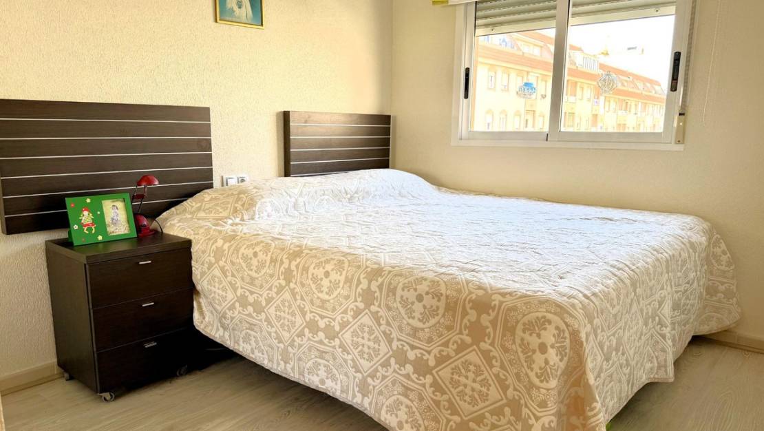 Sale - Apartment - Torrevieja - Torrevieja Centro