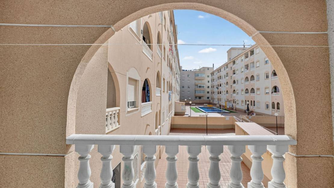 Sale - Apartment - Torrevieja - Torrevieja Centro