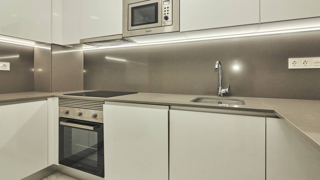 Sale - Apartment - Torrevieja - Torrevieja Centro