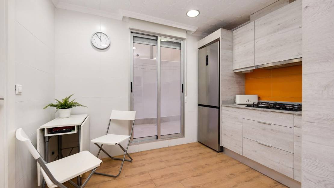 Sale - Apartment - Torrevieja - Torrevieja Centro