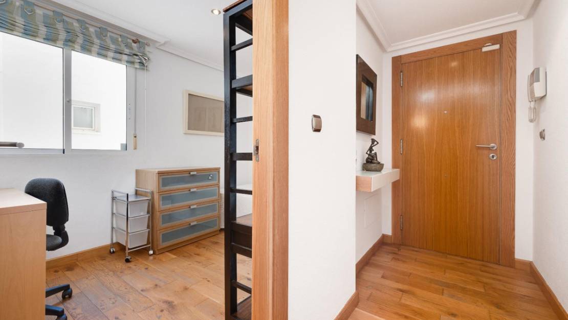 Sale - Apartment - Torrevieja - Torrevieja Centro