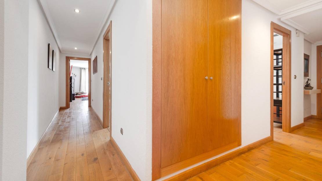 Sale - Apartment - Torrevieja - Torrevieja Centro