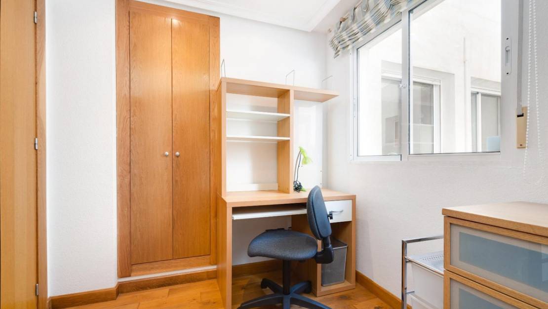 Sale - Apartment - Torrevieja - Torrevieja Centro