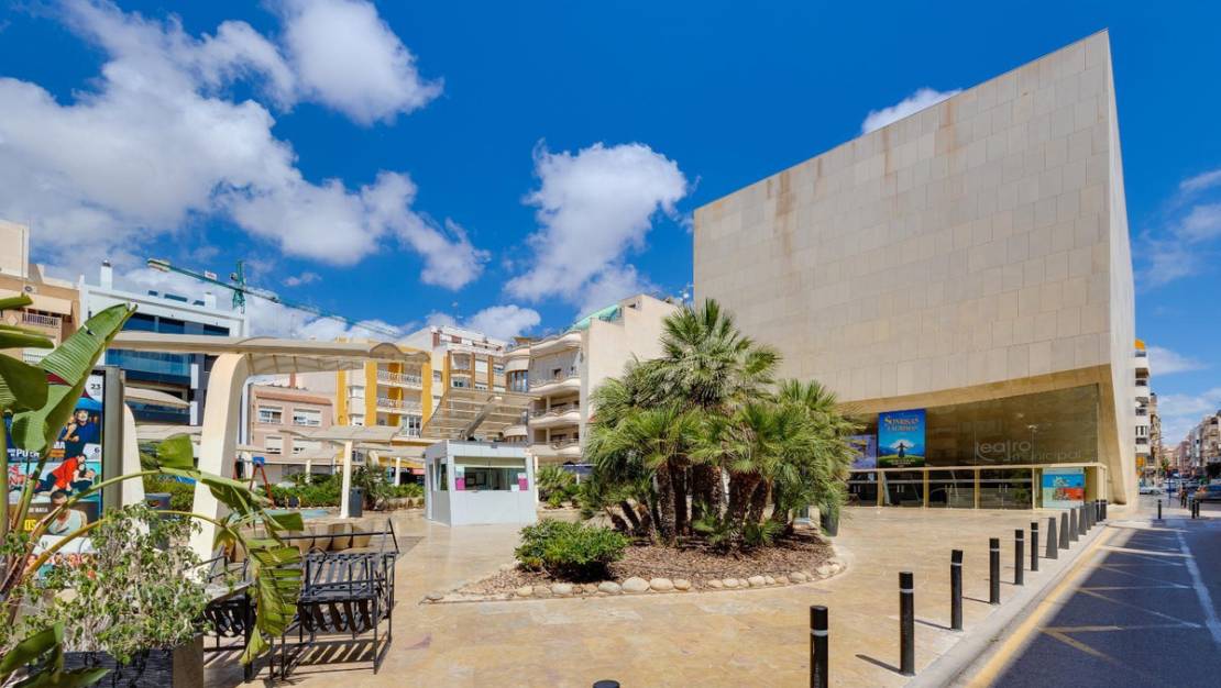 Sale - Apartment - Torrevieja - Torrevieja Centro