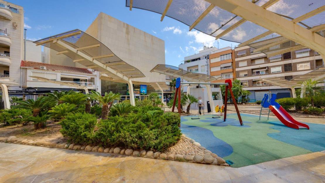Sale - Apartment - Torrevieja - Torrevieja Centro