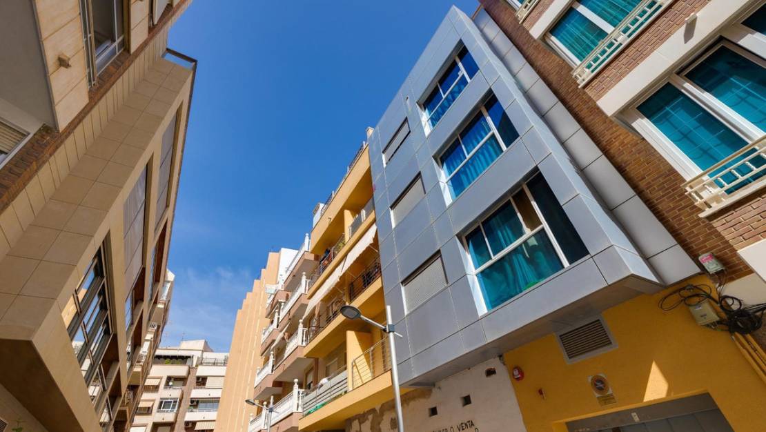Sale - Apartment - Torrevieja - Torrevieja Centro