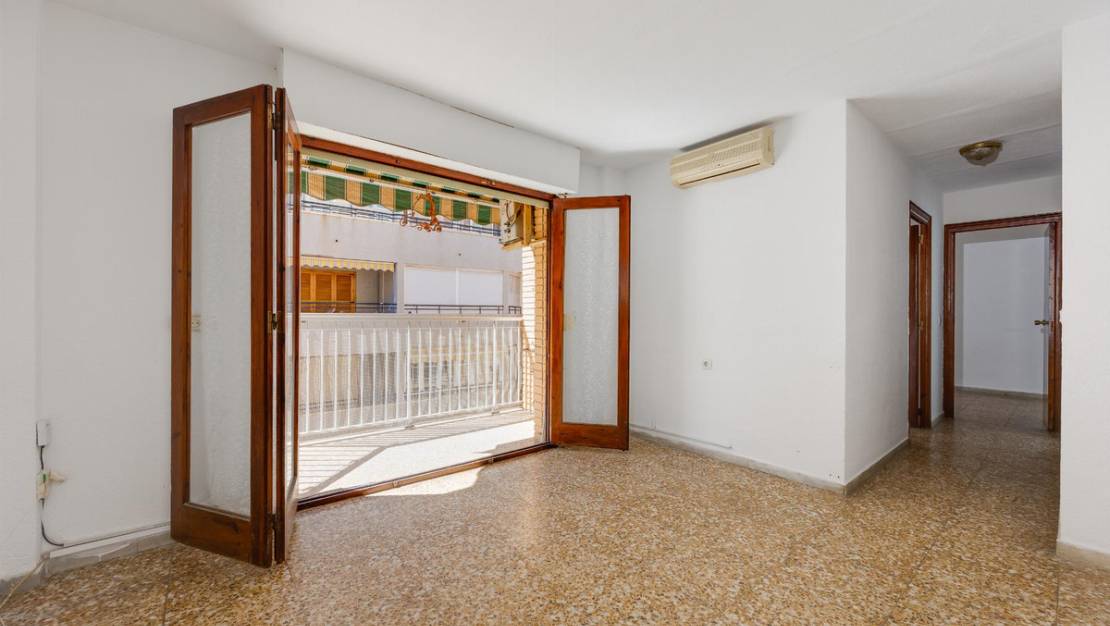 Sale - Apartment - Torrevieja - Torrevieja Centro