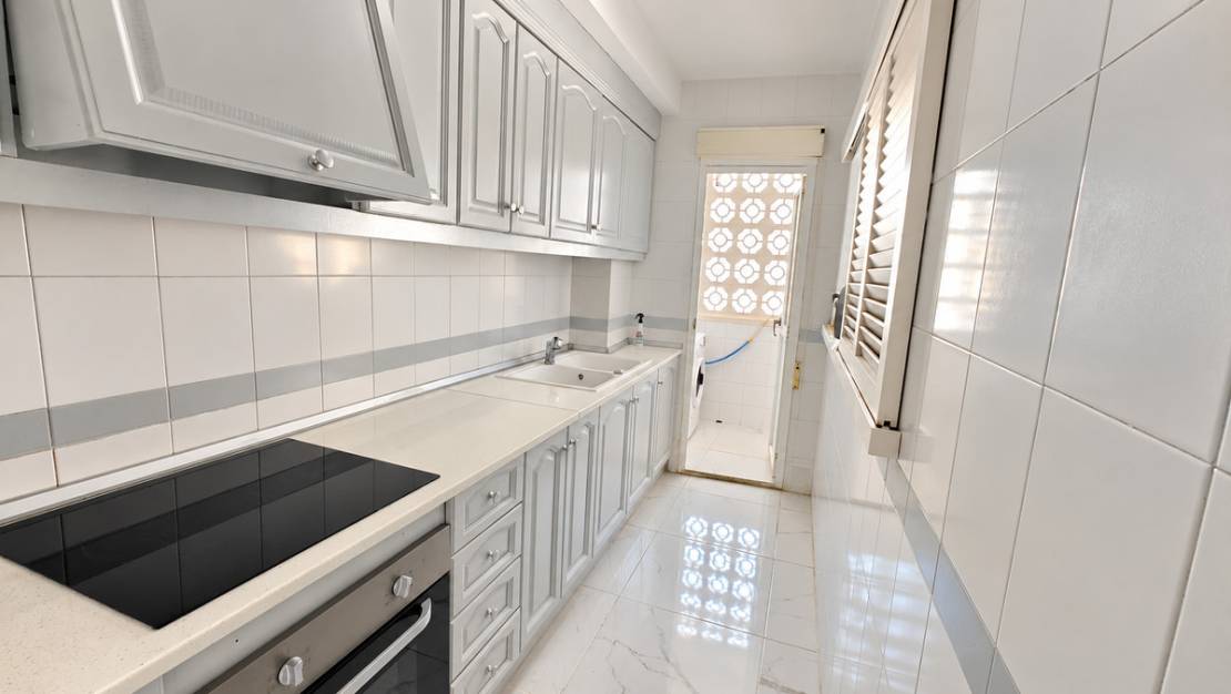 Sale - Apartment - Torrevieja - Torrevieja Centro