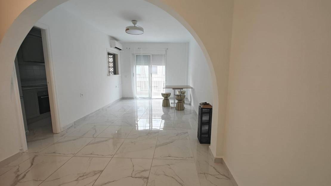 Sale - Apartment - Torrevieja - Torrevieja Centro
