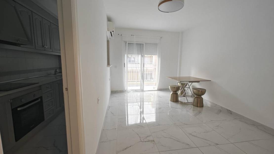 Sale - Apartment - Torrevieja - Torrevieja Centro