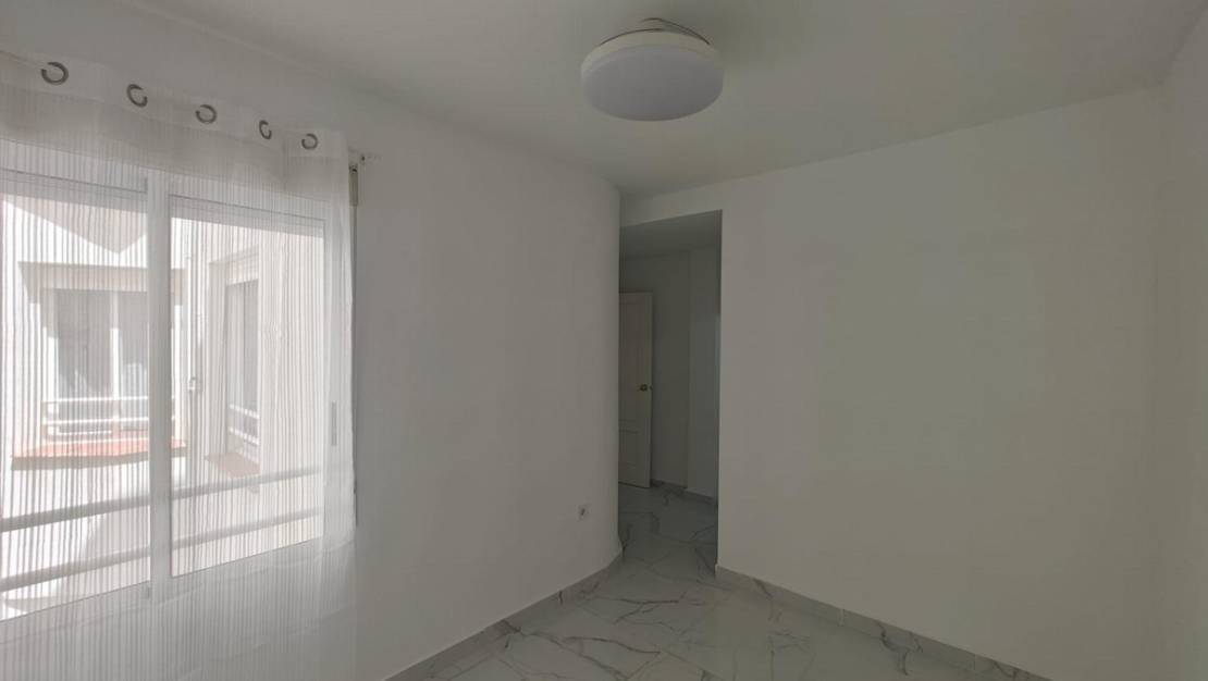 Sale - Apartment - Torrevieja - Torrevieja Centro