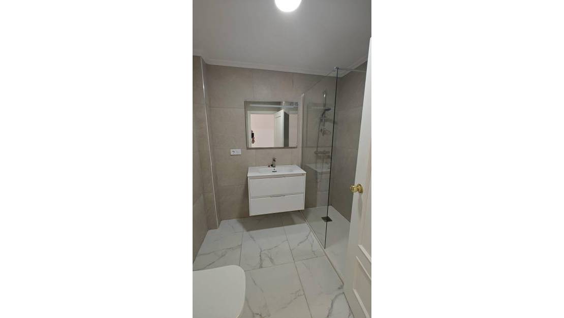 Sale - Apartment - Torrevieja - Torrevieja Centro
