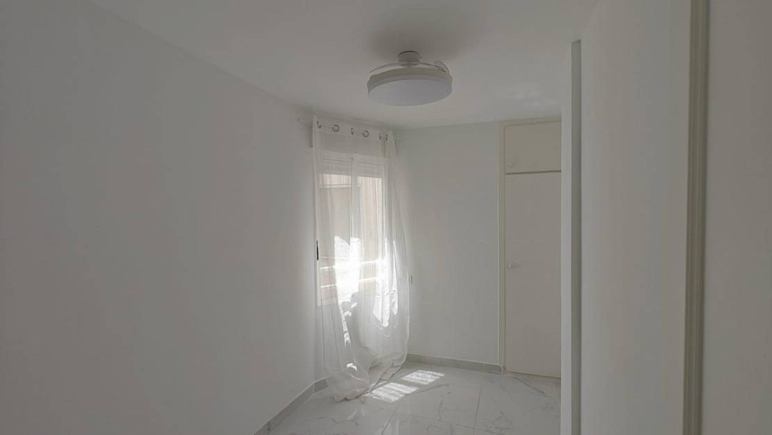 Sale - Apartment - Torrevieja - Torrevieja Centro