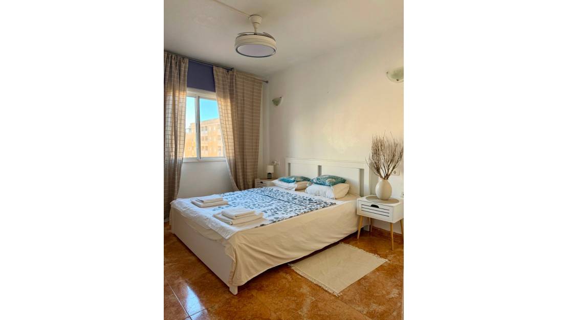 Sale - Apartment - Torrevieja - Torrevieja Centro