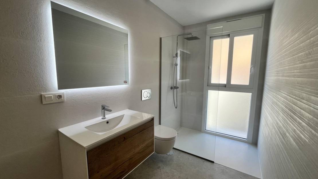 Sale - Apartment - Torrevieja - Torrevieja Centro