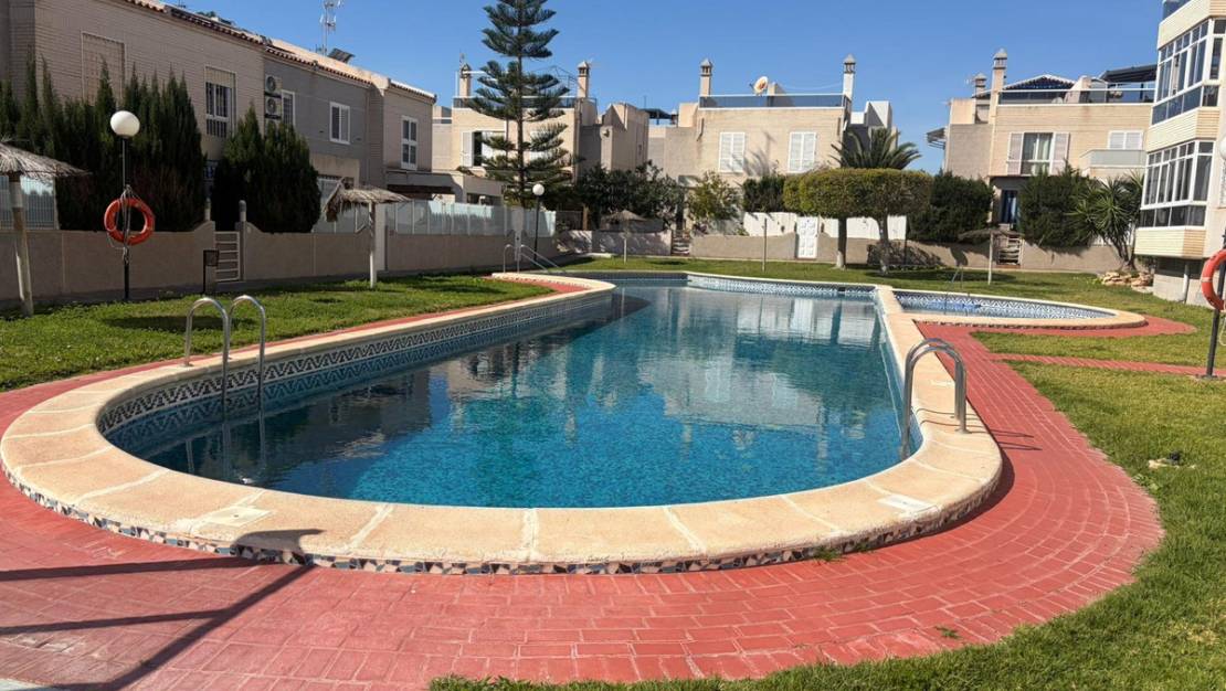 Sale - Apartment - Torrevieja - Torrevieja Centro