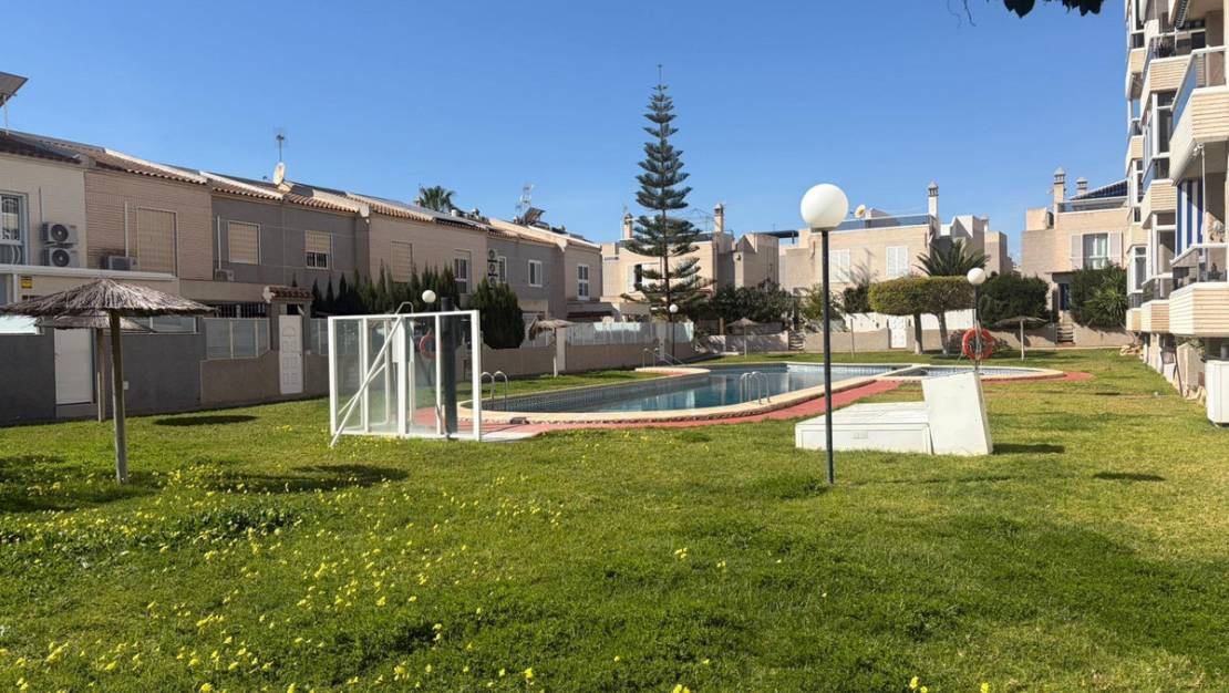 Sale - Apartment - Torrevieja - Torrevieja Centro