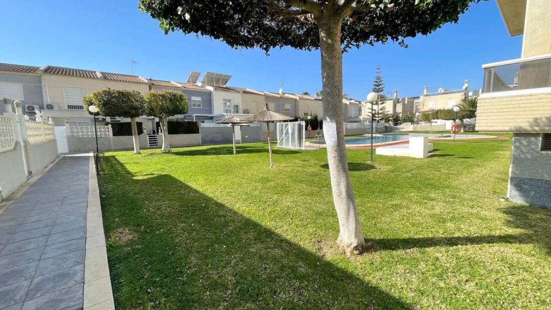Sale - Apartment - Torrevieja - Torrevieja Centro