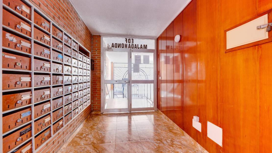 Sale - Apartment - Torrevieja - Torrevieja Centro