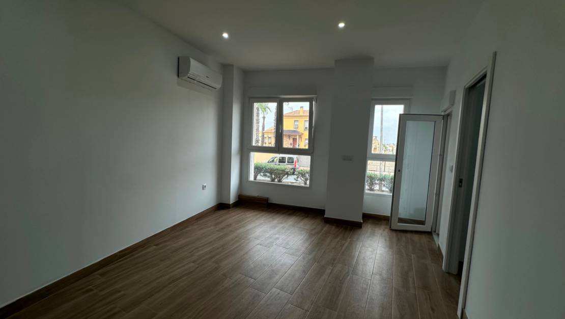 Sale - Apartment - Torrevieja - Torrevieja Centro