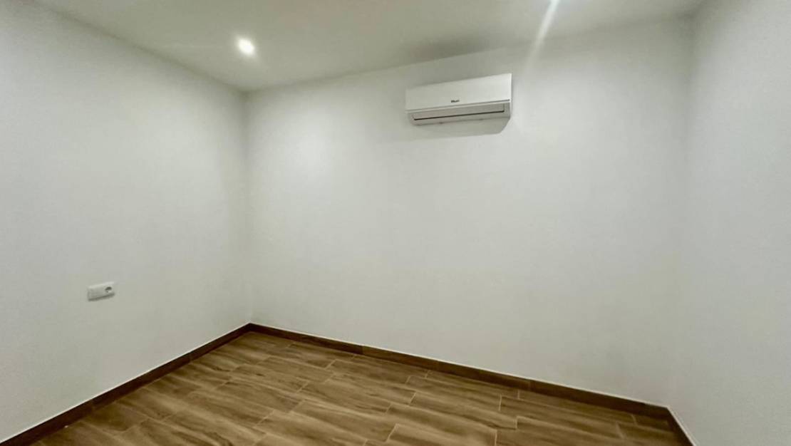 Sale - Apartment - Torrevieja - Torrevieja Centro
