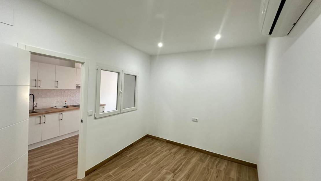 Sale - Apartment - Torrevieja - Torrevieja Centro