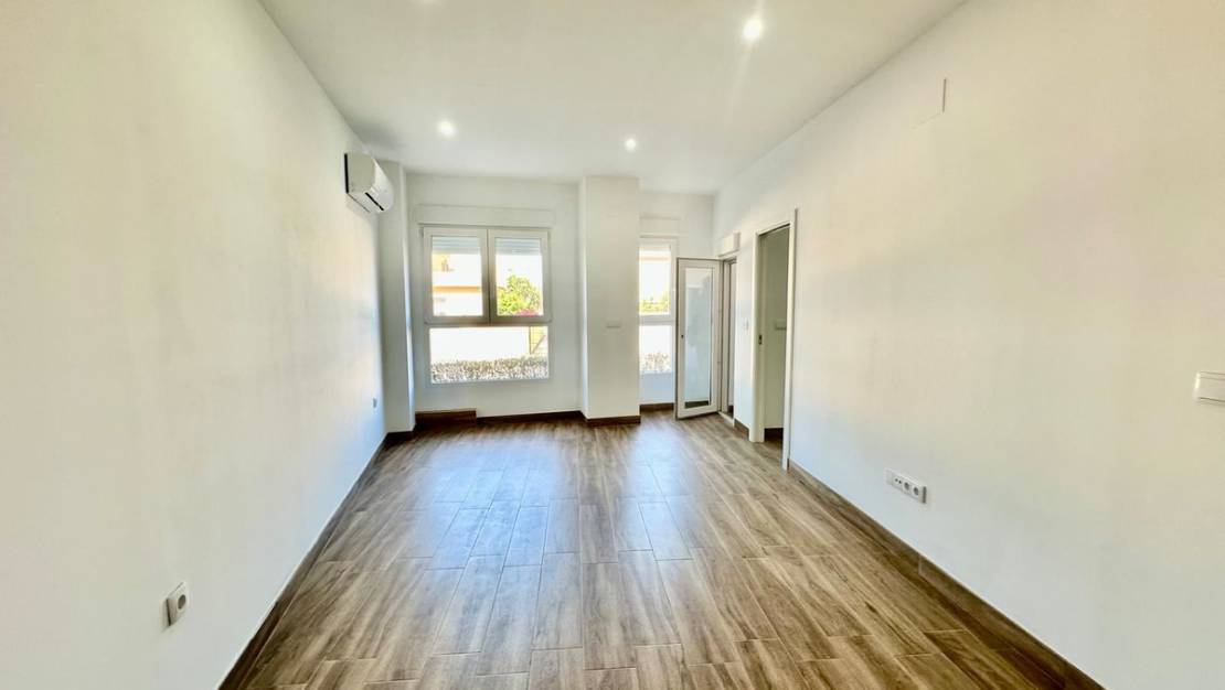 Sale - Apartment - Torrevieja - Torrevieja Centro