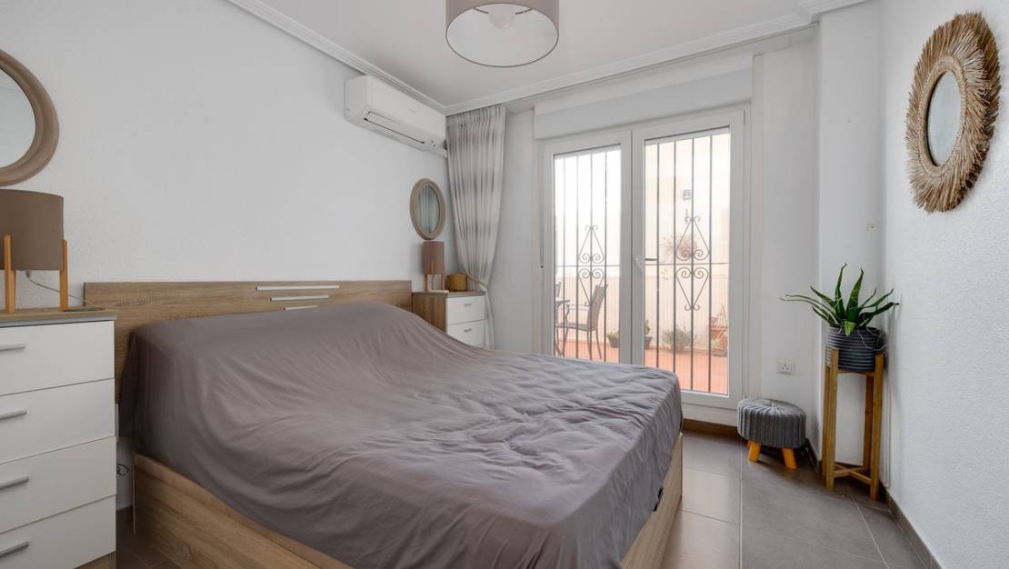 Sale - Apartment - Torrevieja - Torrevieja Centro