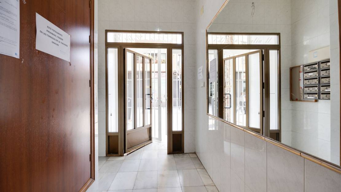Sale - Apartment - Torrevieja - Torrevieja Centro