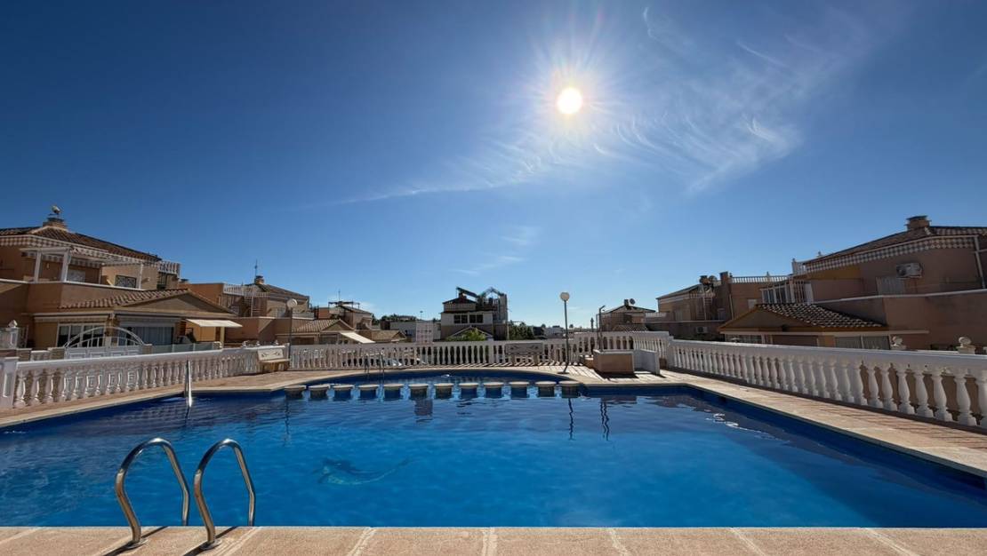Sale - Apartment - Torrevieja - Torrevieja Centro