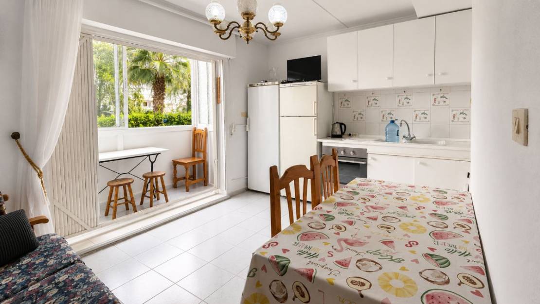 Sale - Apartment - Torrevieja - Torrevieja Centro