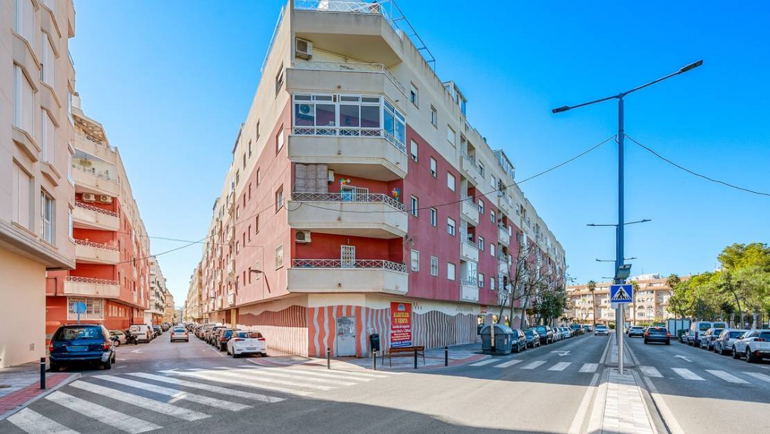Sale - Apartment - Torrevieja - Torrevieja Centro