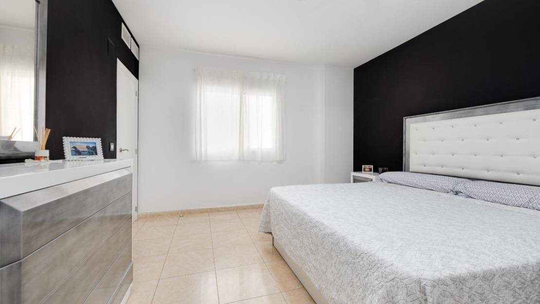 Sale - Apartment - Torrevieja - Torrevieja Centro