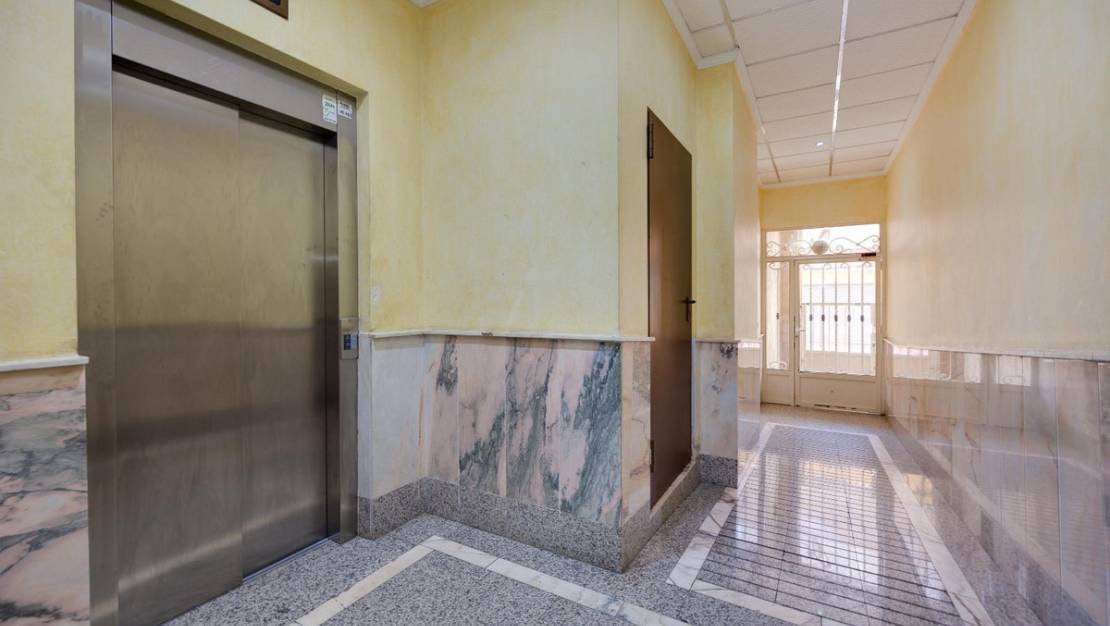 Sale - Apartment - Torrevieja - Torrevieja Centro