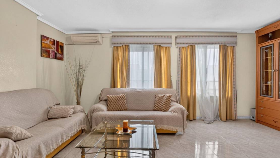Sale - Apartment - Torrevieja - Torrevieja Centro