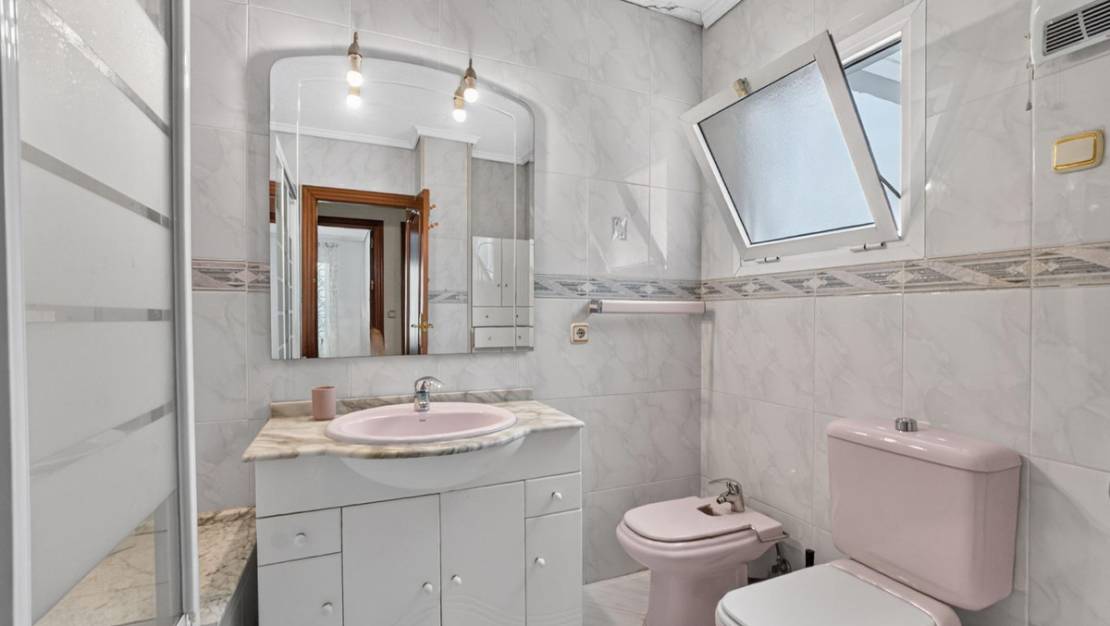 Sale - Apartment - Torrevieja - Torrevieja Centro
