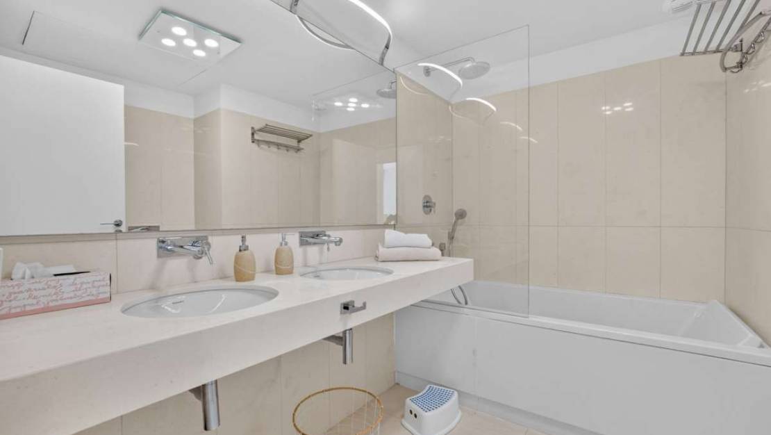 Sale - Apartment - Torrevieja - Torrevieja Centro