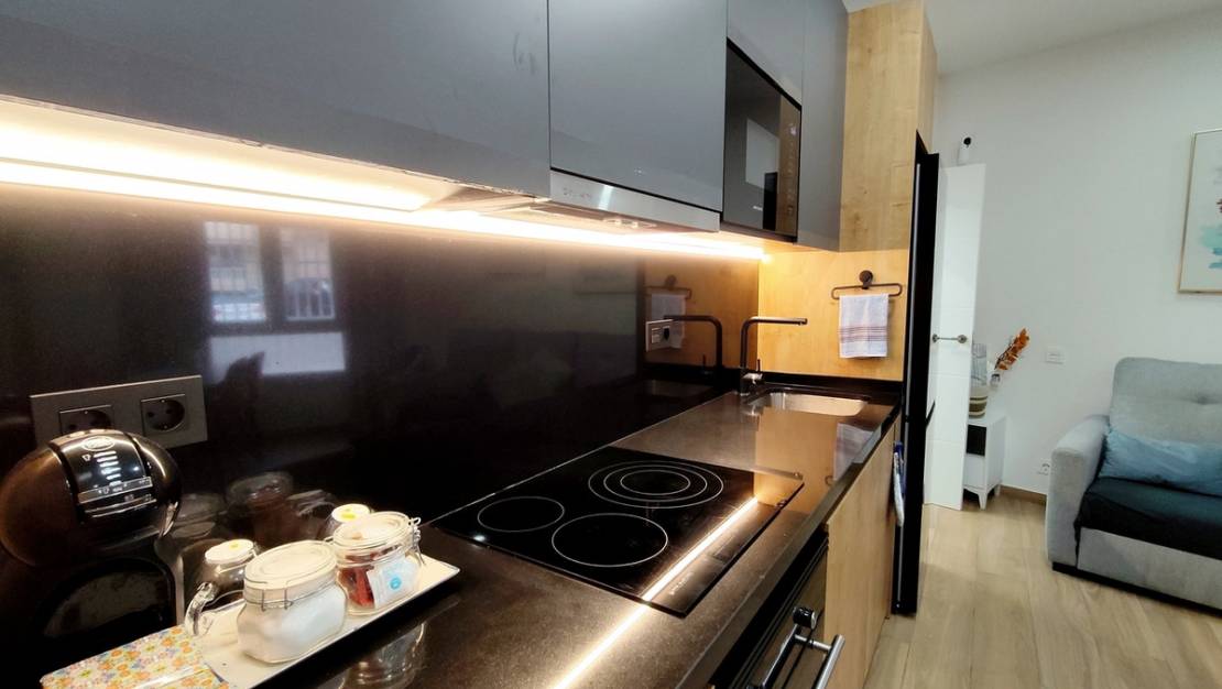 Sale - Apartment - Torrevieja - Torrevieja Centro