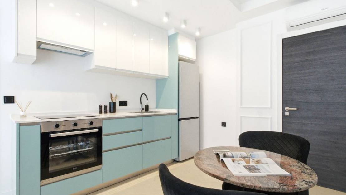 Sale - Apartment - Torrevieja - Torrevieja Centro